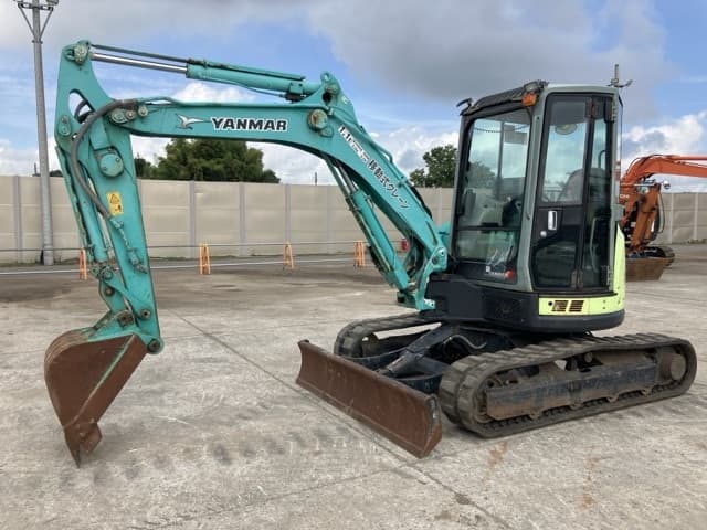 MINI EXCAVATOR — Auction (lot 8457-102)