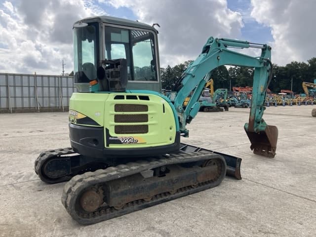 MINI EXCAVATOR — Auction (lot 8457-102)