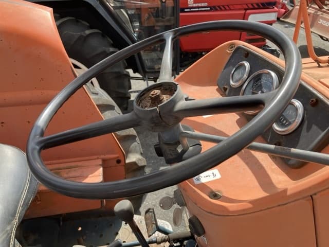 Tractor — Auction (lot 8457-1023)