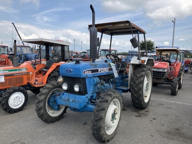 Tractor — Auction (lot 8457-1025)