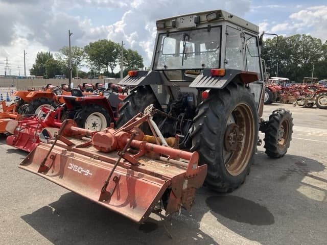 Tractor — Auction (lot 8457-1027)