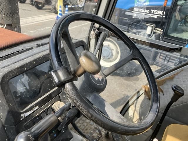 Tractor — Auction (lot 8457-1027)
