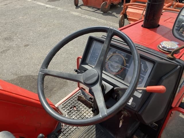 Tractor — Auction (lot 8457-1029)