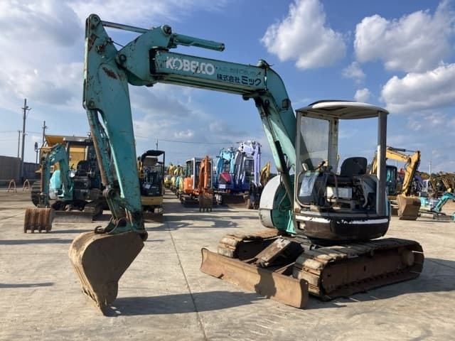 MINI EXCAVATOR — Auction (lot 8457-103)
