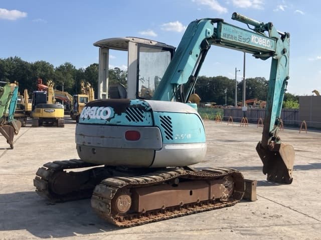 MINI EXCAVATOR — Auction (lot 8457-103)