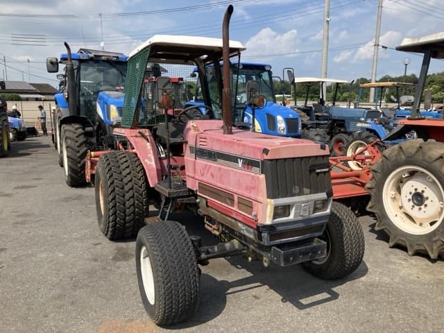 Tractor — Auction (lot 8457-1030)