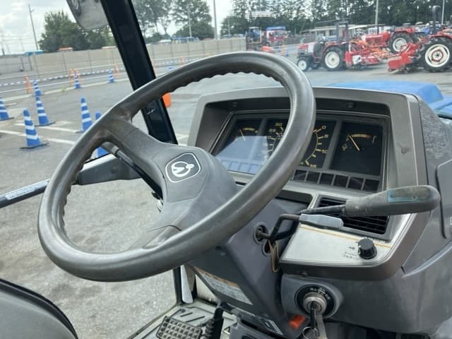 Tractor — Auction (lot 8457-1038)