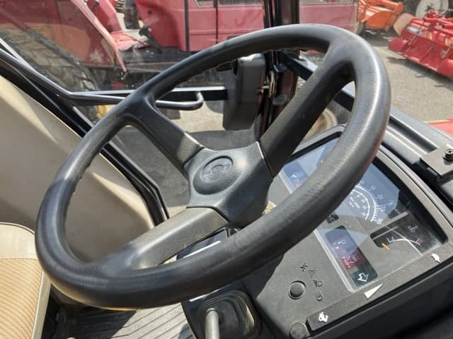 Tractor — Auction (lot 8457-1054)