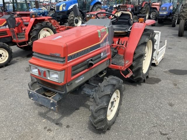 Tractor — Auction (lot 8457-1055)