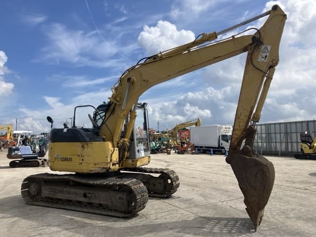 EXCAVATOR — Auction (lot 8457-106)