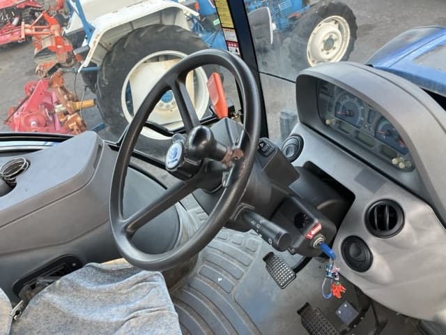 Tractor — Auction (lot 8457-1060)