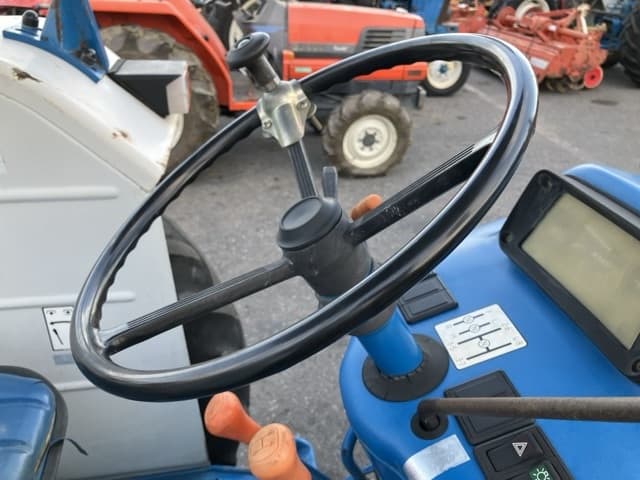 Tractor — Auction (lot 8457-1061)