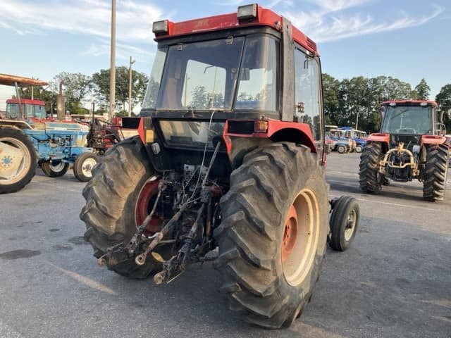 Tractor — Auction (lot 8457-1062)