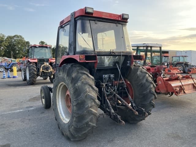 Tractor — Auction (lot 8457-1062)