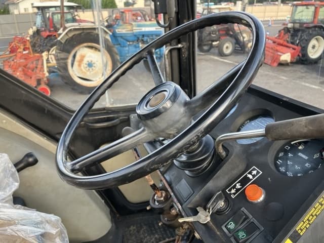 Tractor — Auction (lot 8457-1062)