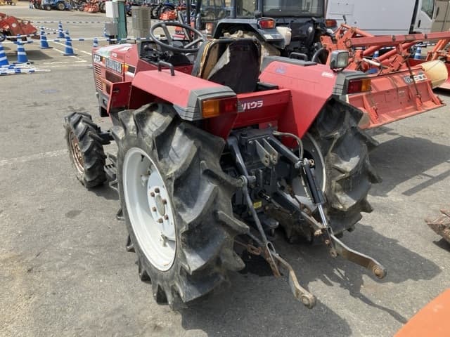 Tractor — Auction (lot 8457-1065)
