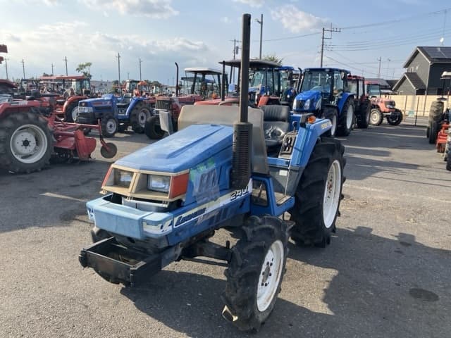 Tractor — Auction (lot 8457-1066)
