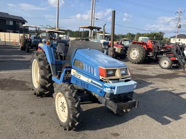 Tractor — Auction (lot 8457-1066)