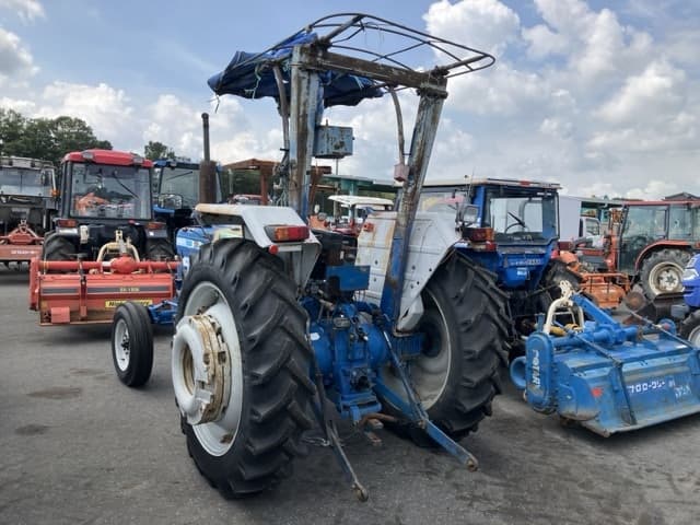 Tractor — Auction (lot 8457-1069)