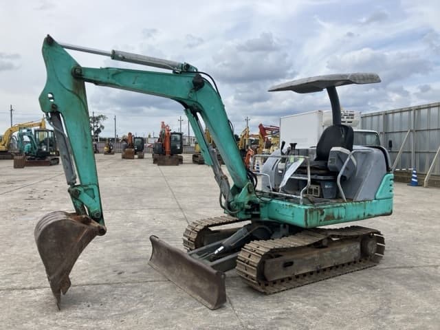 MINI EXCAVATOR — Auction (lot 8457-107)