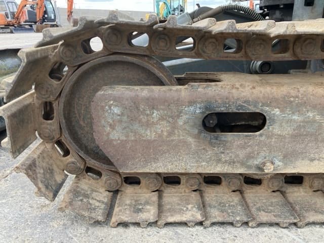 MINI EXCAVATOR — Auction (lot 8457-107)
