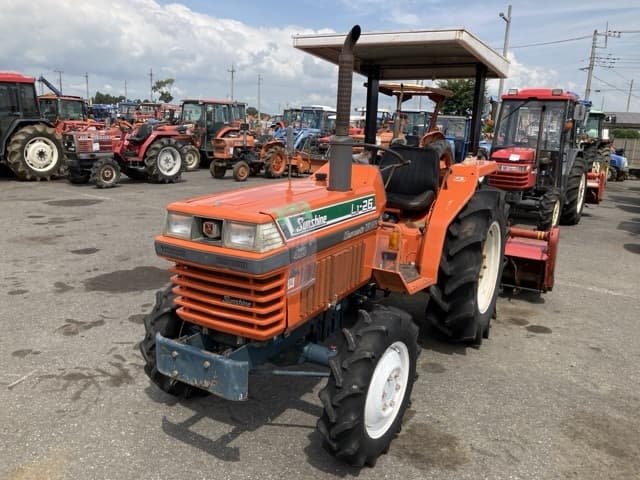 Tractor — Auction (lot 8457-1071)