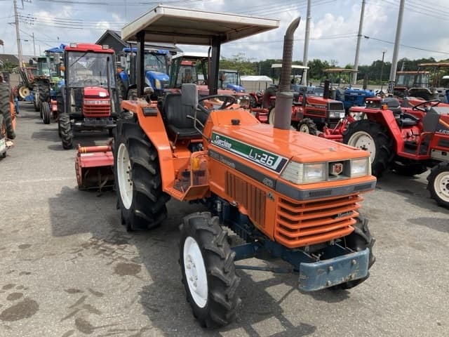 Tractor — Auction (lot 8457-1071)