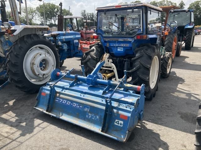 Tractor — Auction (lot 8457-1075)