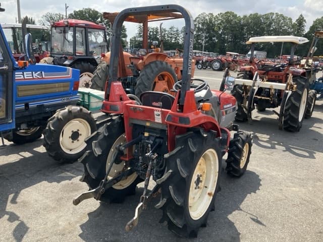 Tractor — Auction (lot 8457-1076)