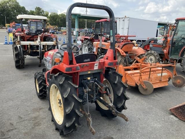 Tractor — Auction (lot 8457-1076)