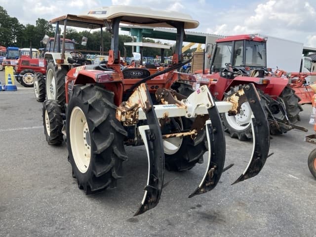 Tractor — Auction (lot 8457-1077)