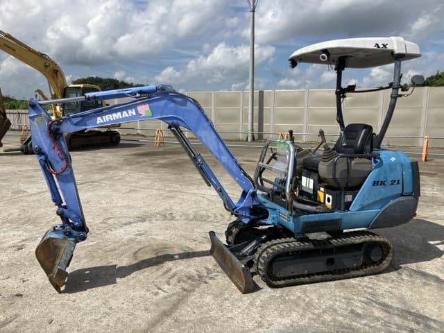 MINI EXCAVATOR — Auction (lot 8457-108)
