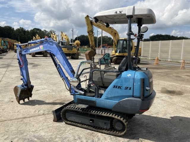 MINI EXCAVATOR — Auction (lot 8457-108)