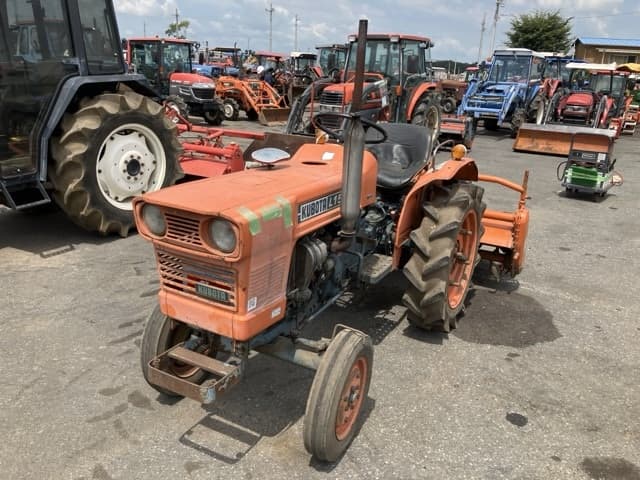 Tractor — Auction (lot 8457-1080)
