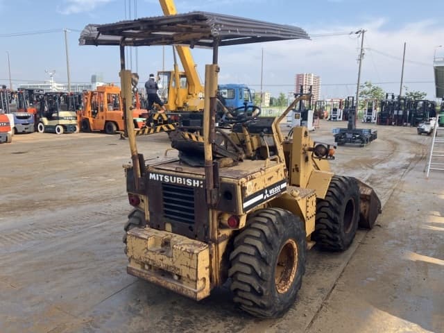 MINI WHEEL LOADER — Auction (lot 8457-10802)