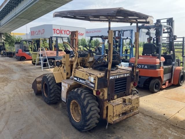 MINI WHEEL LOADER — Auction (lot 8457-10802)