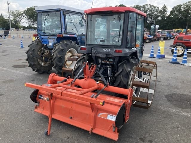Tractor — Auction (lot 8457-1081)