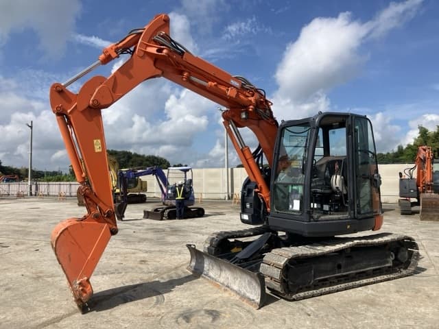 EXCAVATOR — Auction (lot 8457-109)