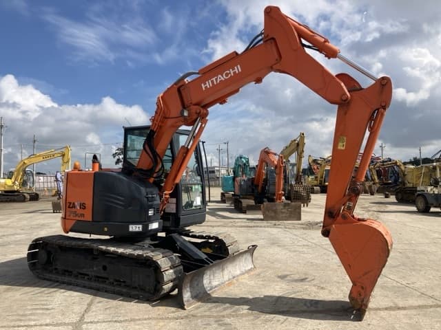 EXCAVATOR — Auction (lot 8457-109)