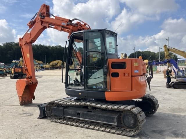 EXCAVATOR — Auction (lot 8457-109)