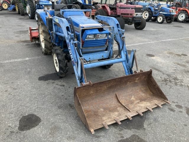 Tractor — Auction (lot 8457-1093)