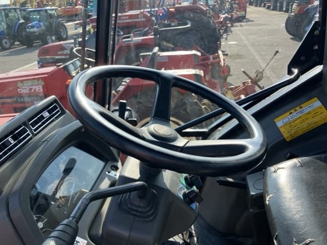 Tractor — Auction (lot 8457-1098)