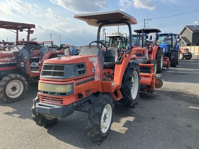 Tractor — Auction (lot 8457-1099)