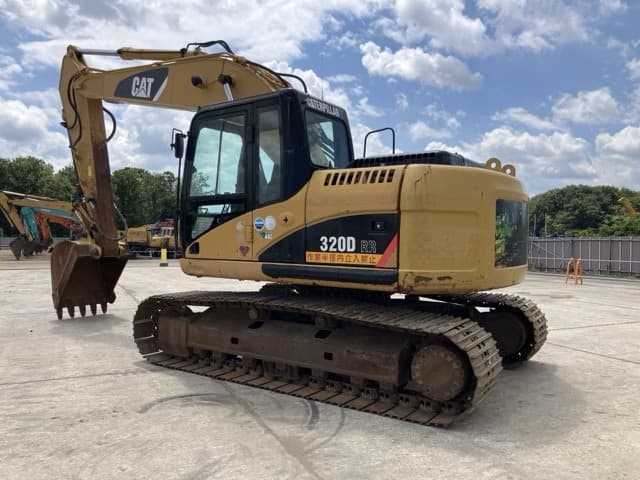 EXCAVATOR — Auction (lot 8457-11)