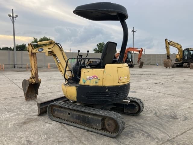 MINI EXCAVATOR — Auction (lot 8457-110)