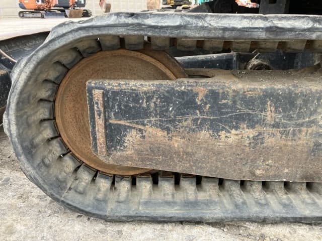 MINI EXCAVATOR — Auction (lot 8457-110)