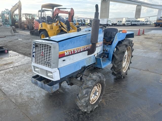 Tractor — Auction (lot 8457-11001)