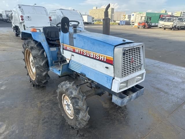 Tractor — Auction (lot 8457-11001)