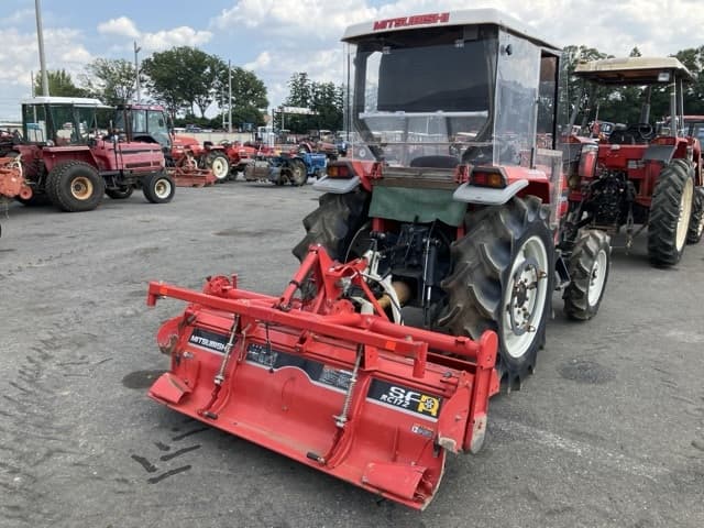 Tractor — Auction (lot 8457-1103)