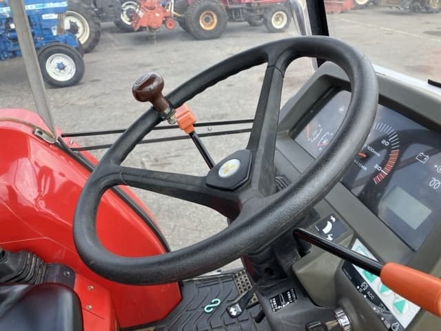 Tractor — Auction (lot 8457-1103)